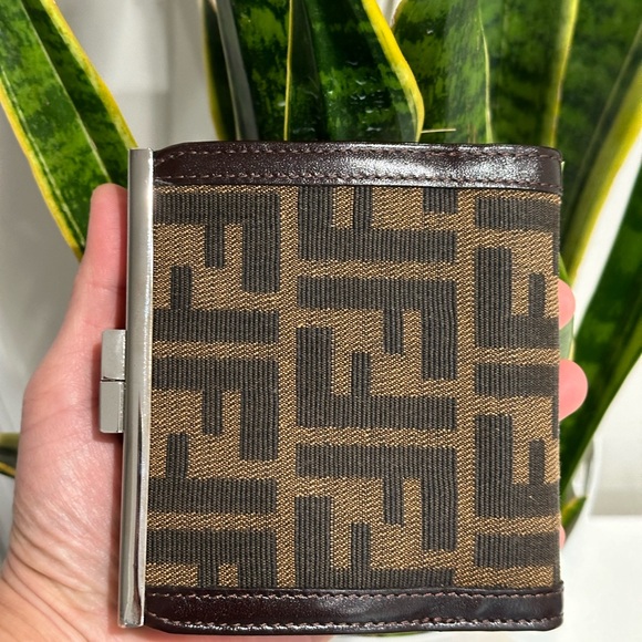 ❌SOLD❌ Fendi Zucca Bifold Compact Wallet - Picture 4 of 14